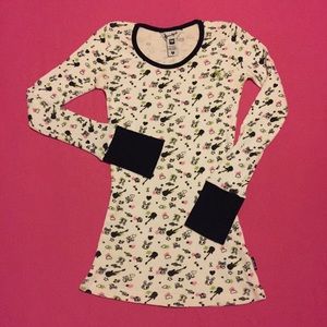 🎸🎀 NWOT rockstar cutie thermal top 🎀🎸